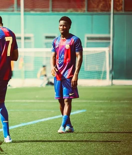 每体：巴萨15岁小将通卡拉被提拔到U19，他将随队征战青年欧冠